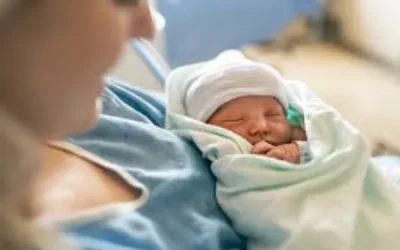 Las prestaciones por maternidad y paternidad aumentan en tres semanas más